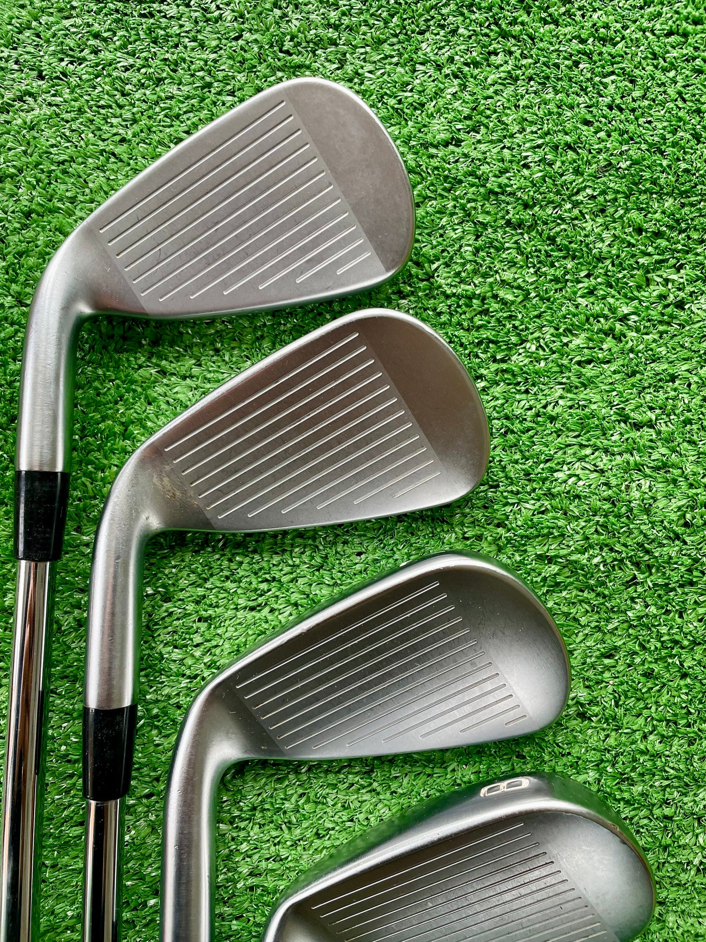 Mizuno JPX923 Hot Metal Irons Regular Flex Right Handed Mens Golf Clubs