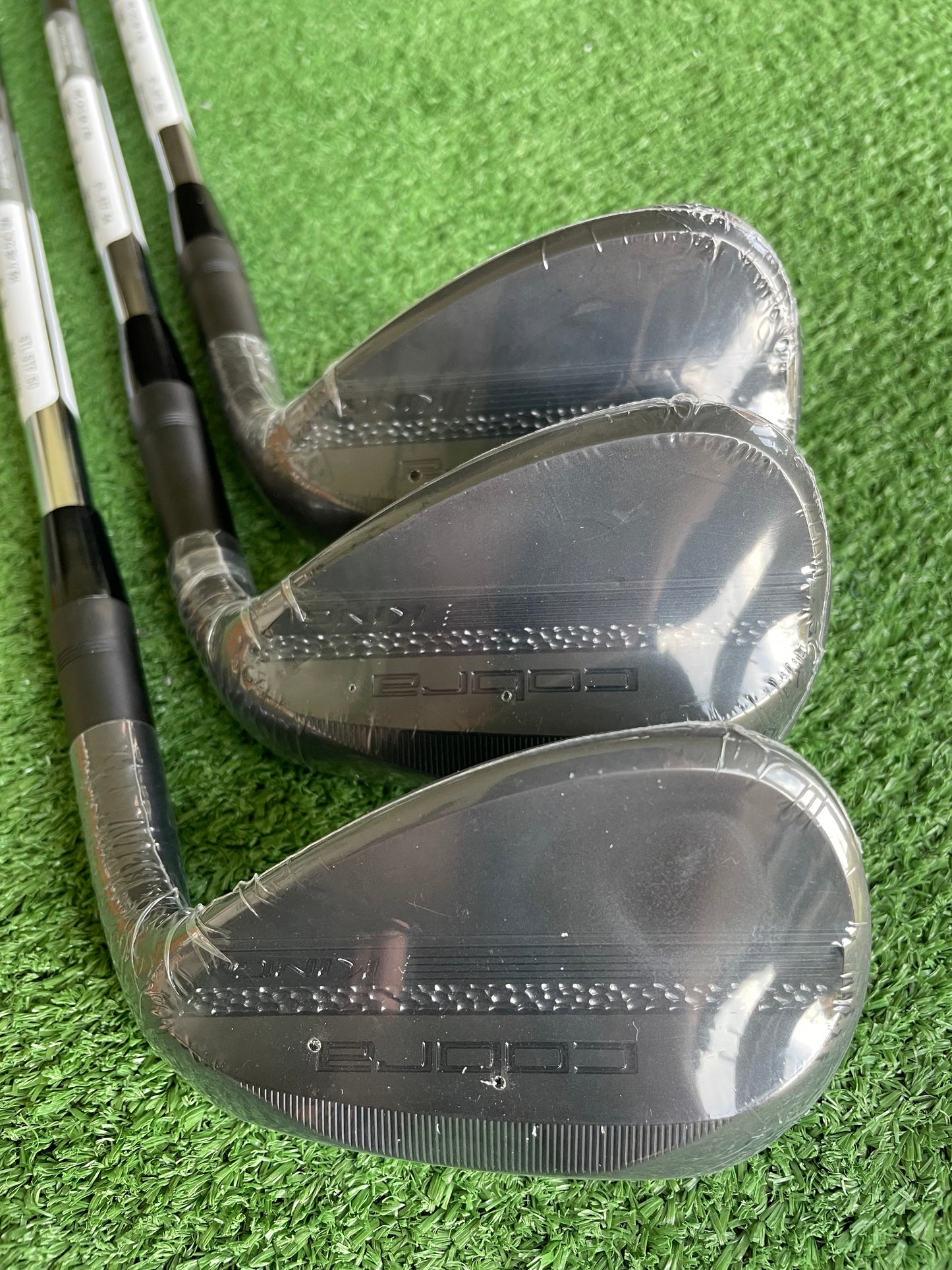 Cobra King Black Wedge Set 50 54 58 Wedge Flex Right Handed Mens Golf Clubs