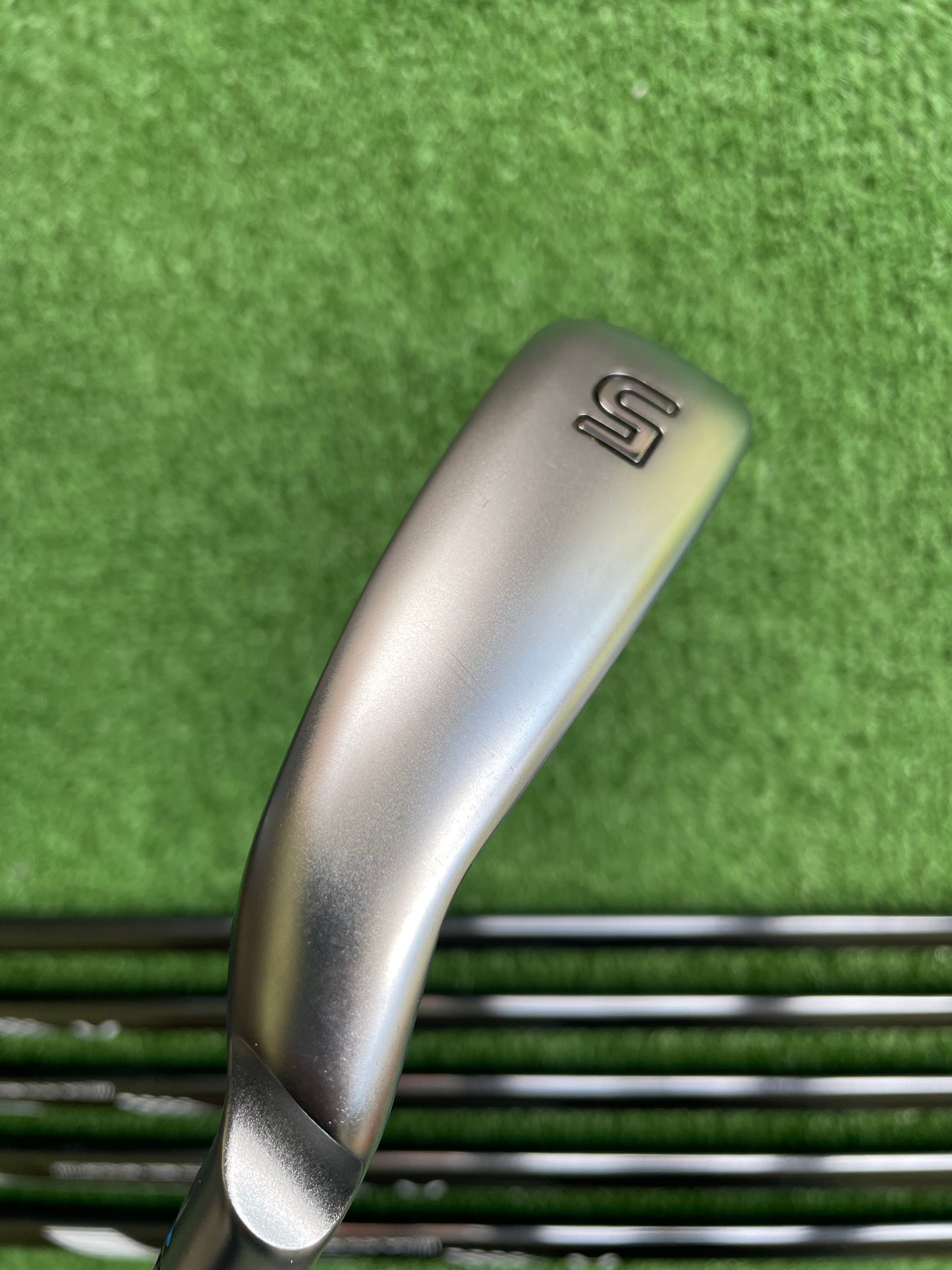 Ping G730 Irons 5-PW Regular Flex Graphite Right Handed Mens Golf Clubs