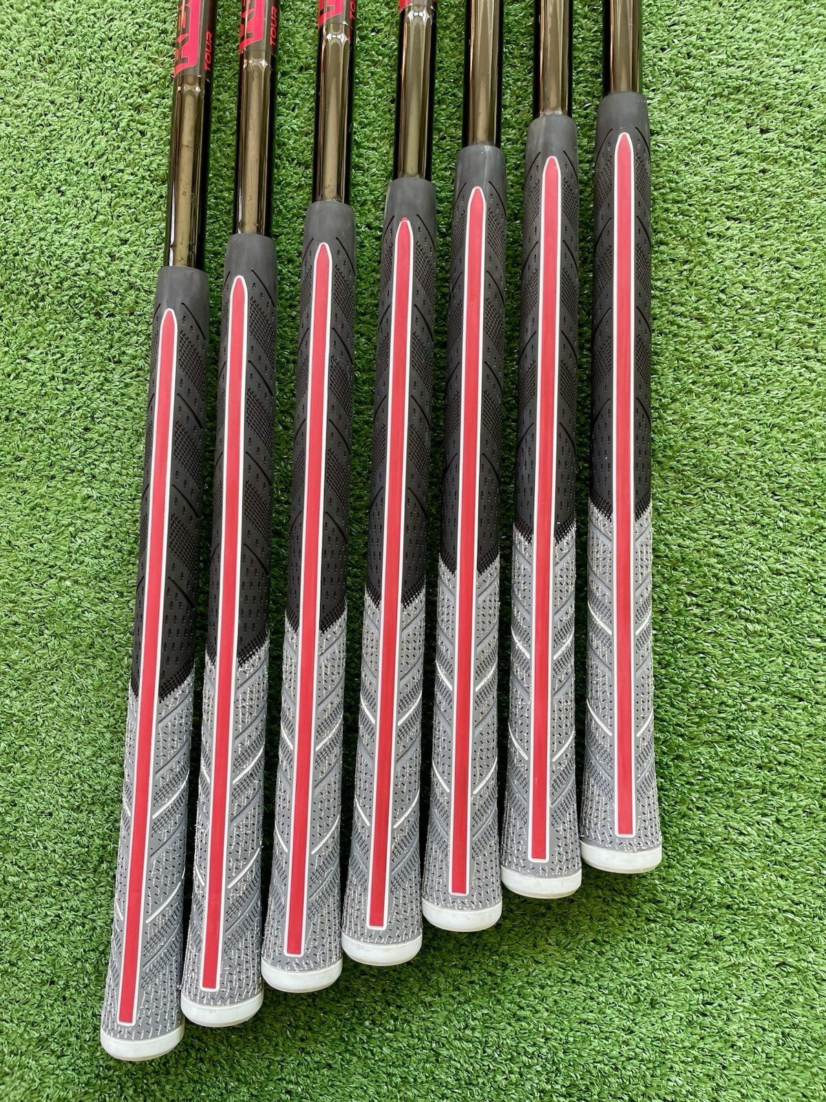 Taylormade P7CB Irons 4-PW Current Model Extra Stiff Right Hand Mens Golf Clubs