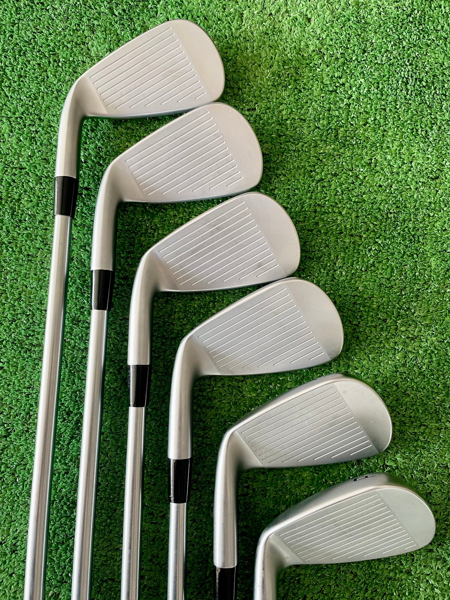 Mizuno JPX925 Hot Metal Pro Irons 5-PW Stiff Flex Right Handed Mens Golf Clubs