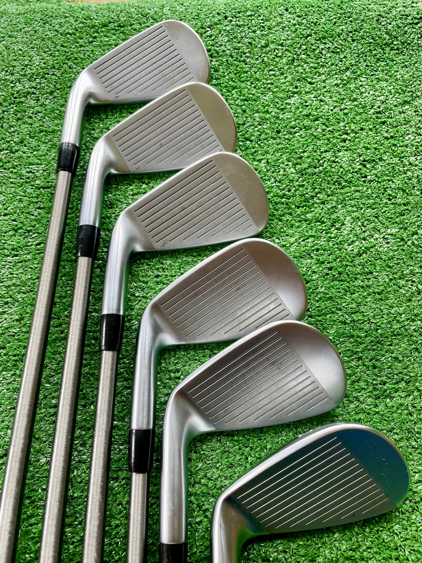 Mizuno JPX923 Forged Irons 5-PW Regular Flex Right Handed Mens Golf Clubs