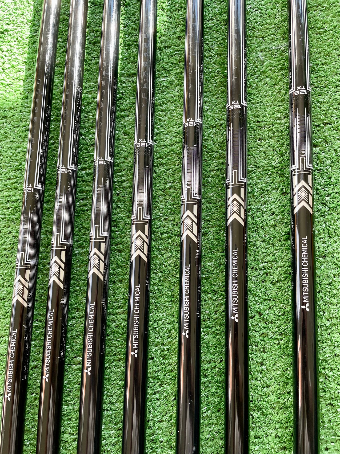 Titleist 620 Forged Combo Irons 4-PW Extra Stiff (TX) Flex Right Handed Mens Golf Clubs