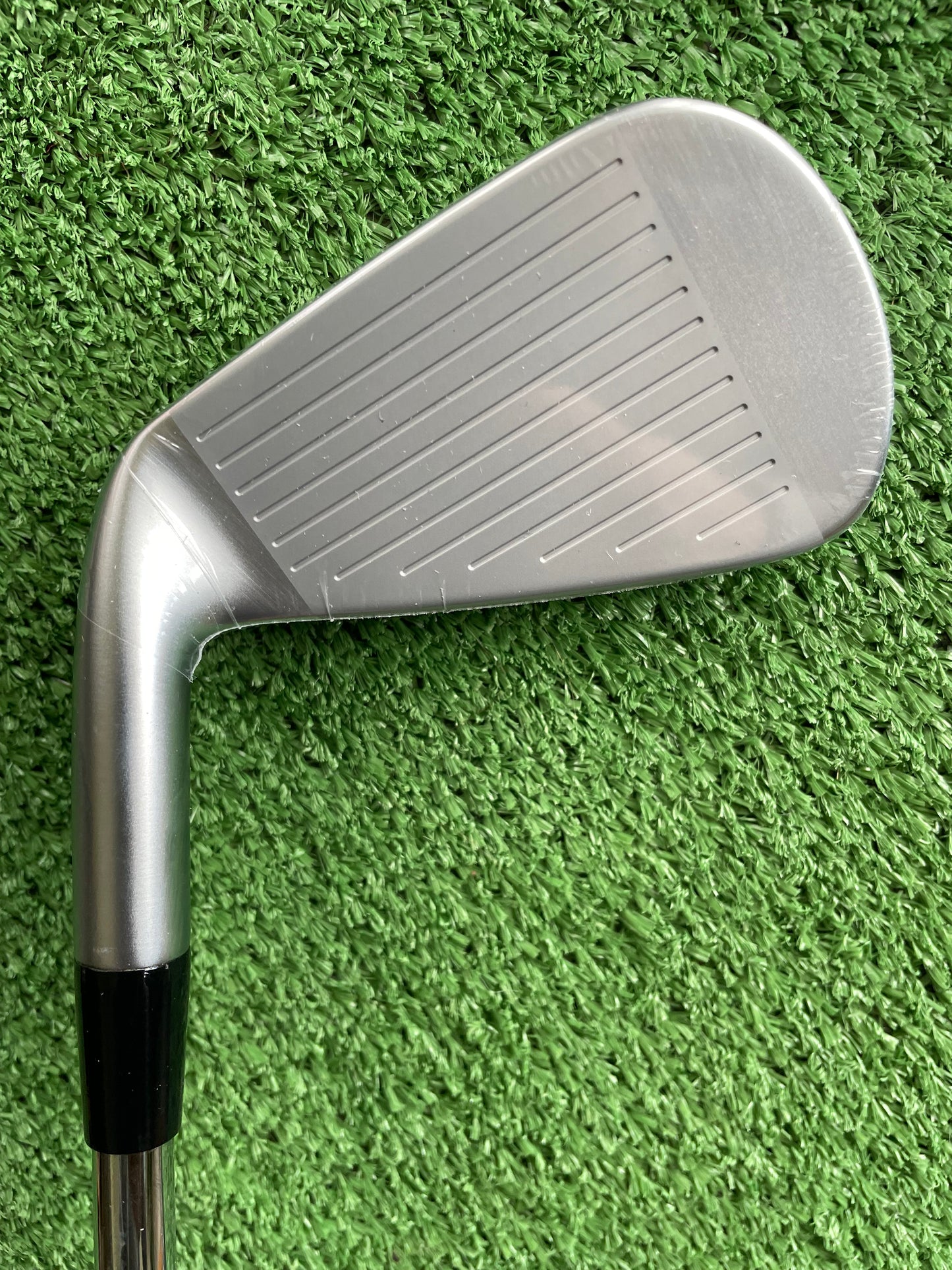Mizuno JPX925 Forged Irons 5-PW Stiff Flex Right Handed Mens Golf Clubs