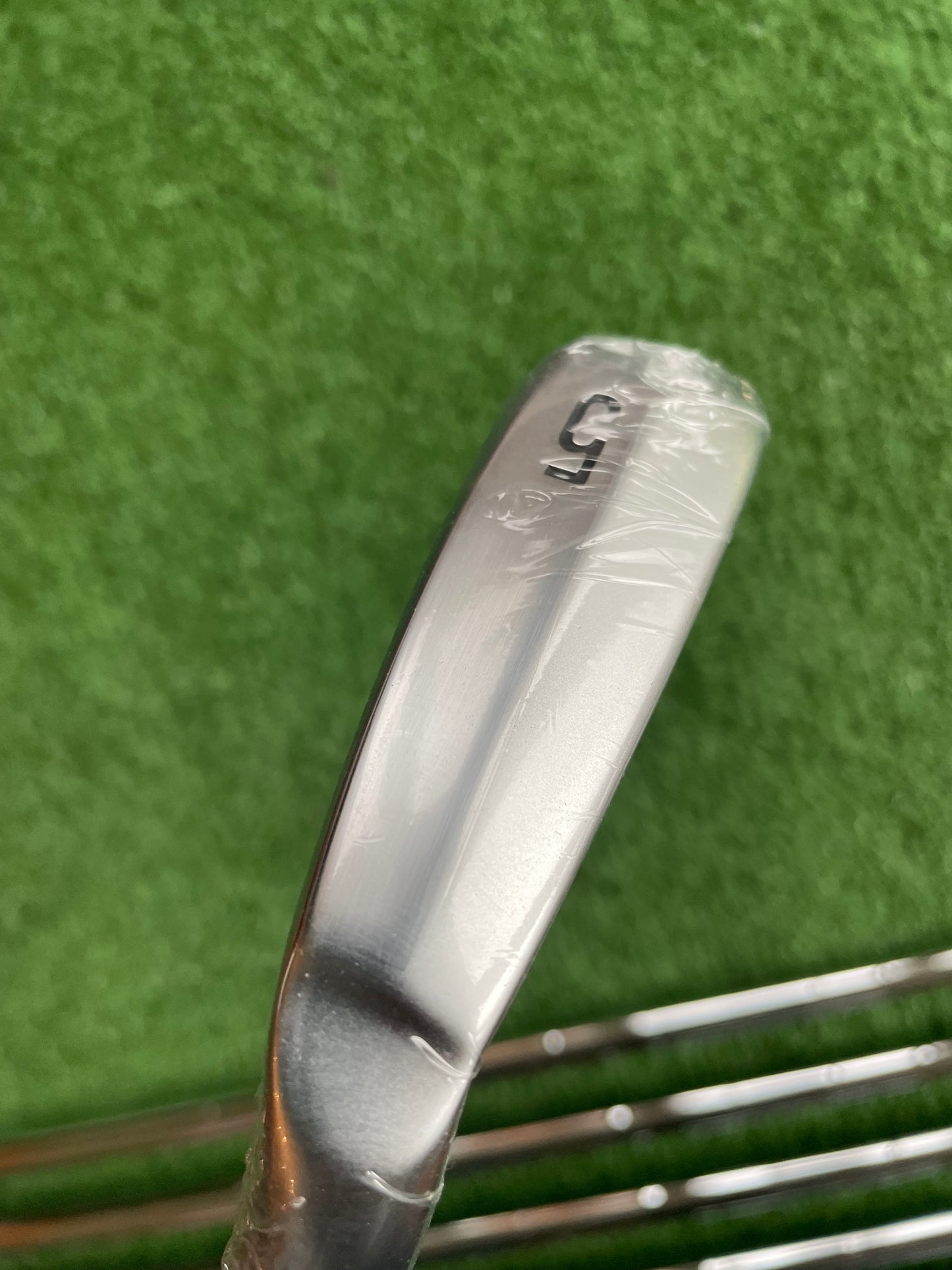 Srixon ZXi4 Irons 5-PW Regular Flex Right Handed Mens Golf Clubs