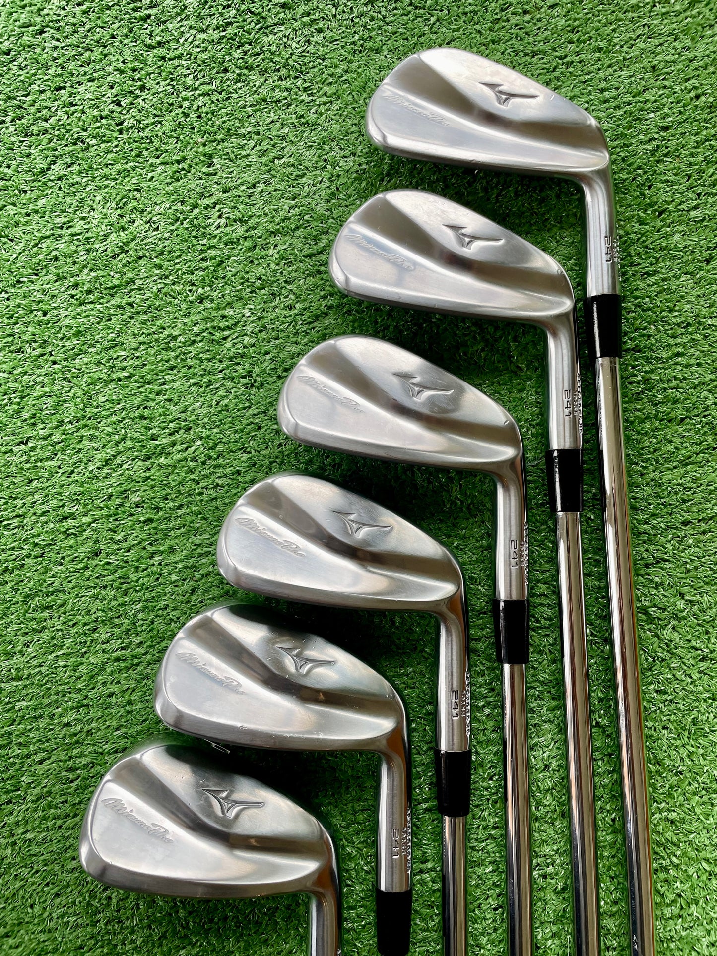 Mizuno Pro 241 Irons 5-PW Stiff Flex Right Handed Mens Golf Clubs