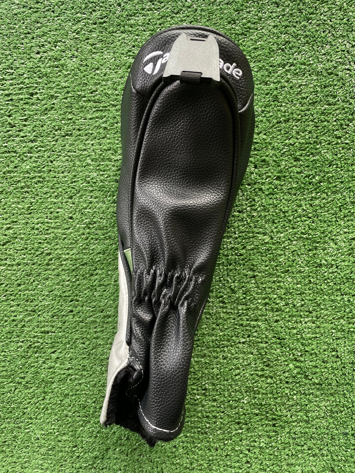Taylormade Qi35 Hybrid 4 Regular Flex Right Handed Mens Golf Club