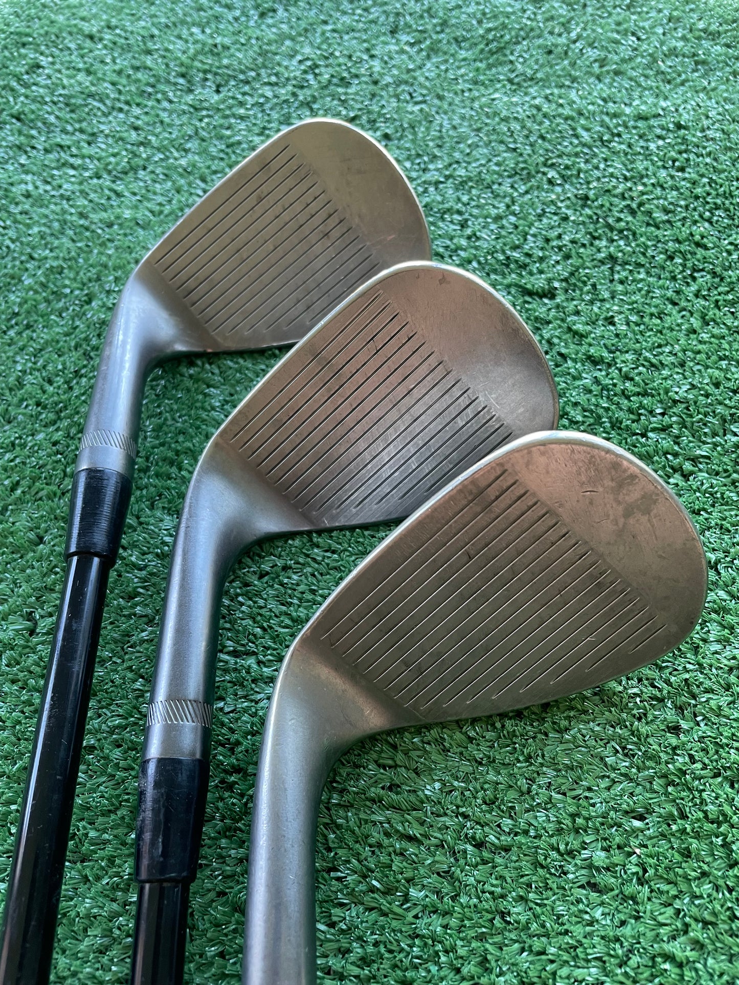 Titleist Vokey SM10 Wedge Set 48 54 60 Regular Flex Graphite Right Handed Mens Golf Clubs
