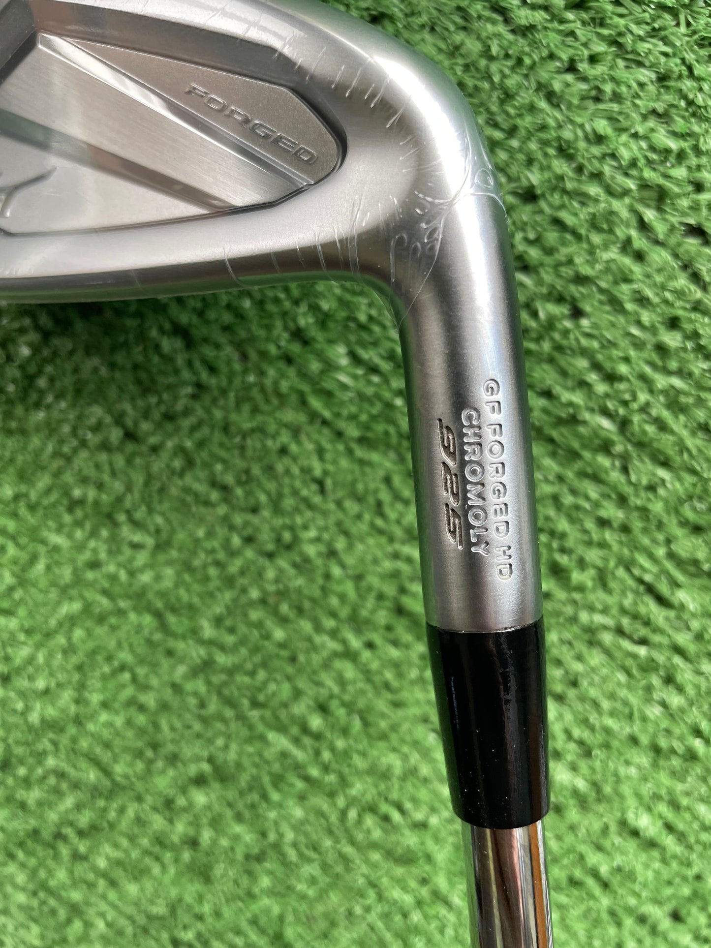 Mizuno JPX925 Forged Irons 5-PW Stiff Flex Right Handed Mens Golf Clubs