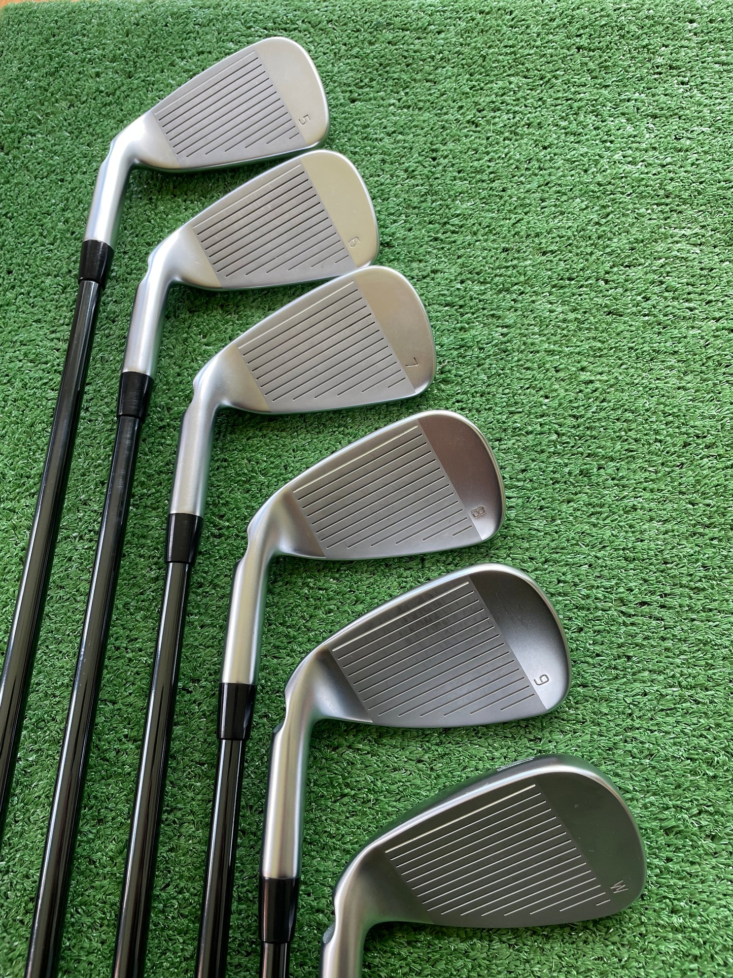 Ping G730 Irons 5-PW Regular Flex Graphite Right Handed Mens Golf Clubs