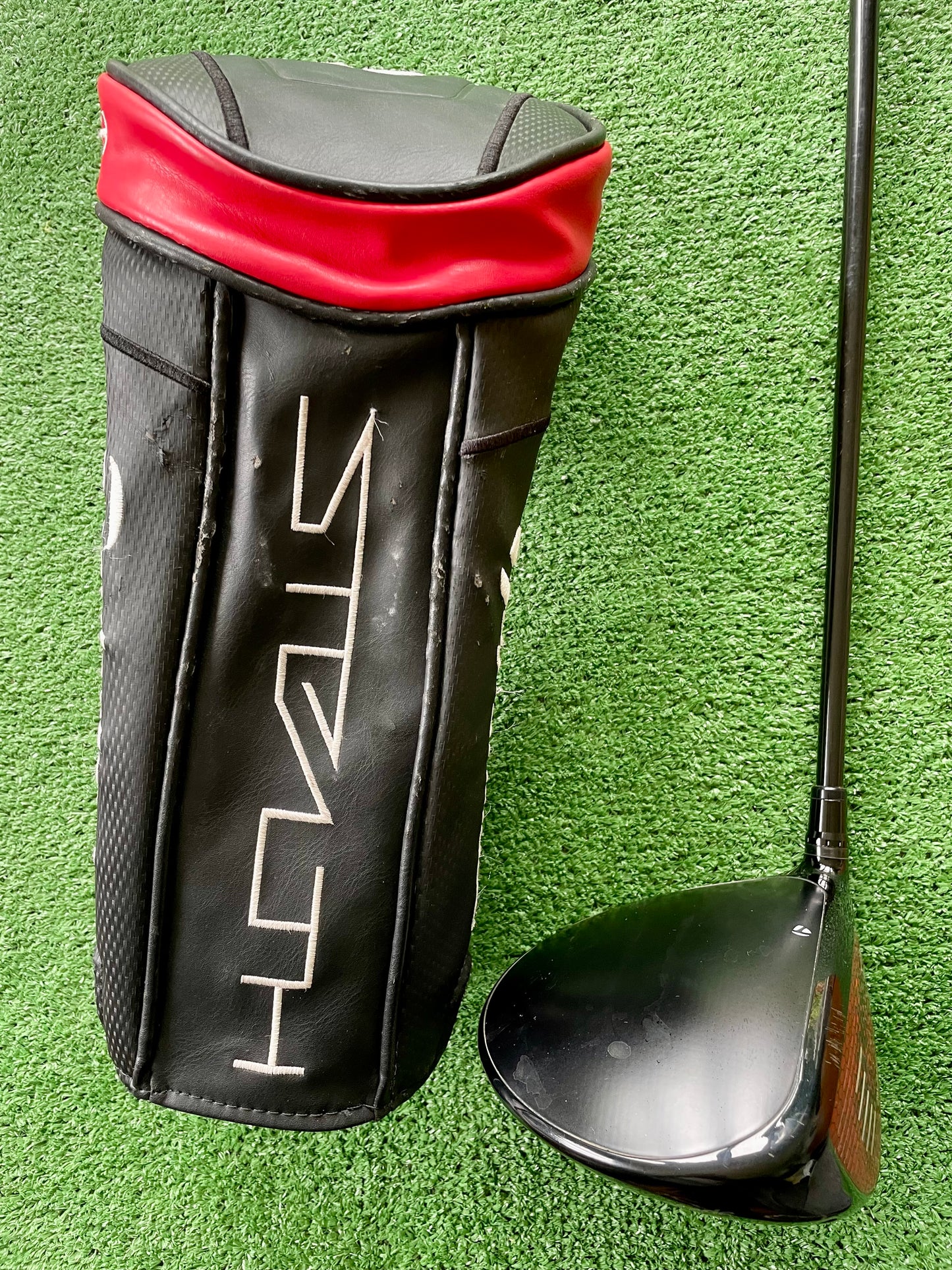 Taylormade Stealth HD Driver 10.5 Degree Regular Flex Right Handed Mens Golf Club