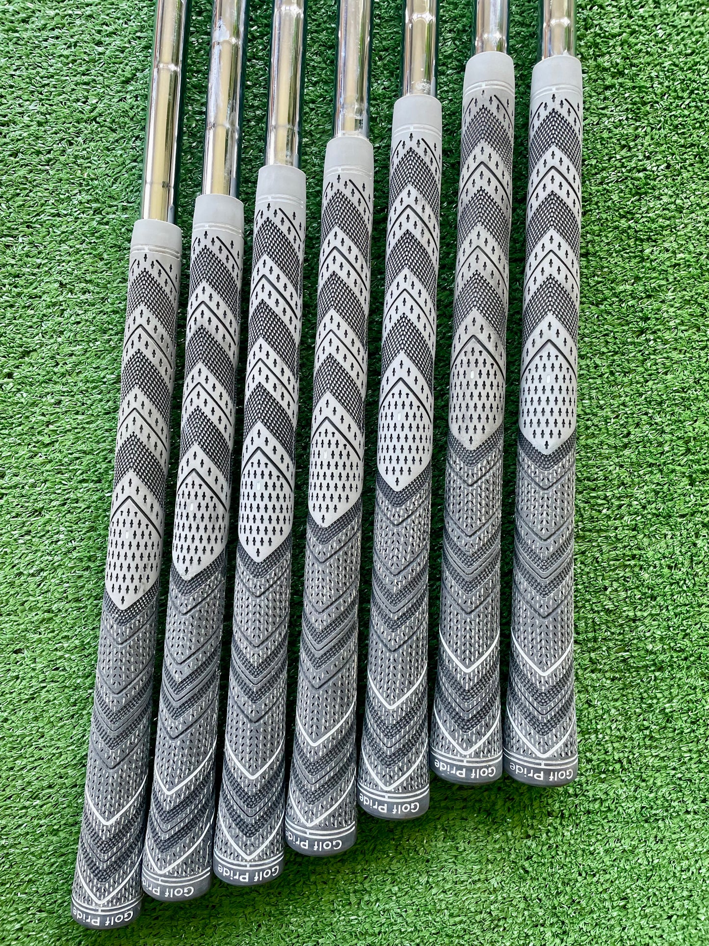 Callaway Apex Pro Irons 4-PW Stiff Flex Right Handed Mens Golf Clubs