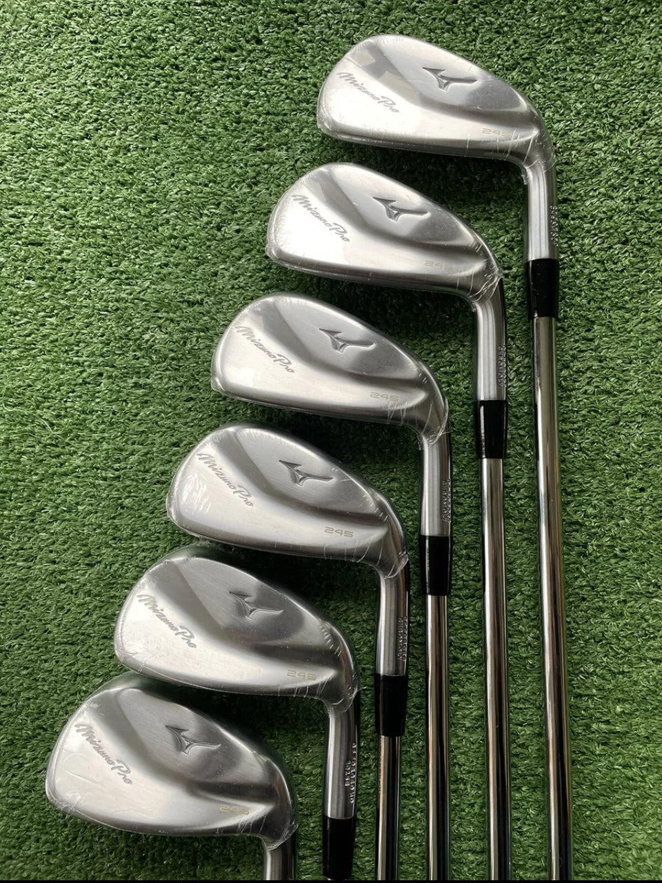 Mizuno Pro 245 Irons / 5-PW / Regular / RH / Mens