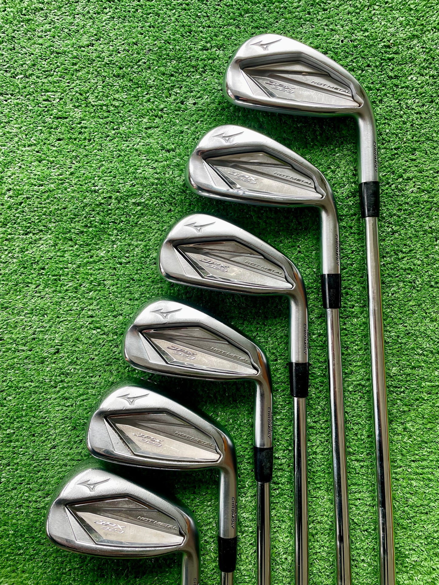 Mizuno JPX923 Hot Metal Irons Regular Flex Right Handed Mens Golf Clubs