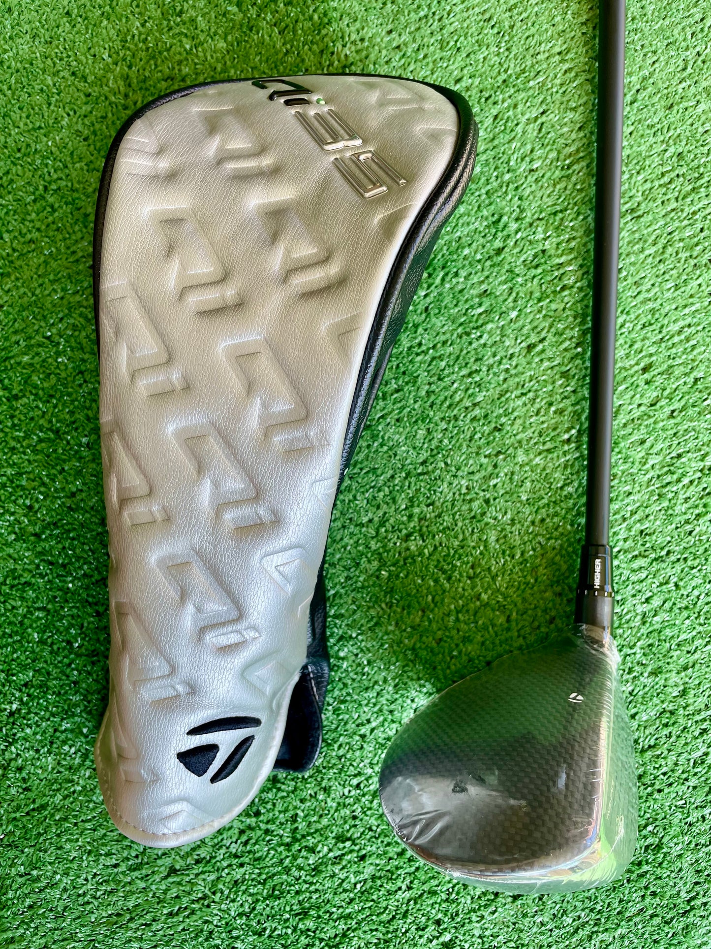 Taylormade Qi35 Tour Fairway 5 Wood X-Stiff Flex Right Handed Mens Golf Club