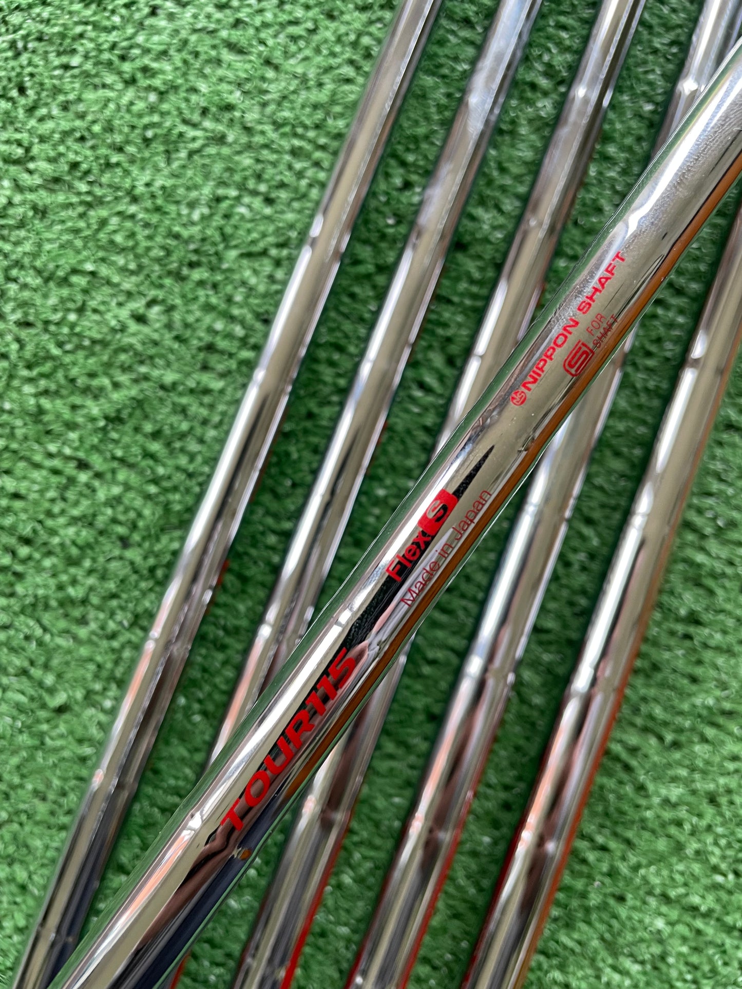 Mizuno JPX925 Forged Irons 5-PW Stiff Flex Right Handed Mens Golf Clubs