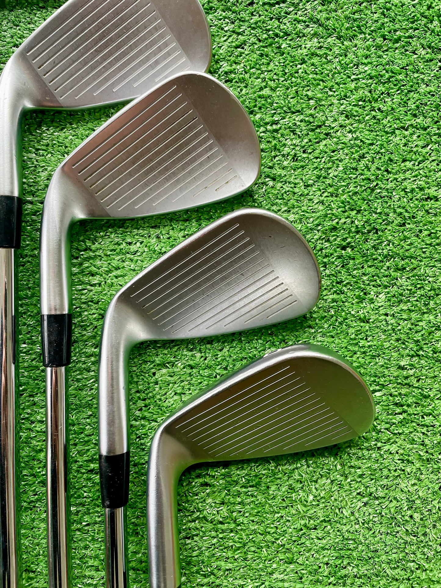 Mizuno JPX923 Hot Metal Irons Regular Flex Right Handed Mens Golf Clubs