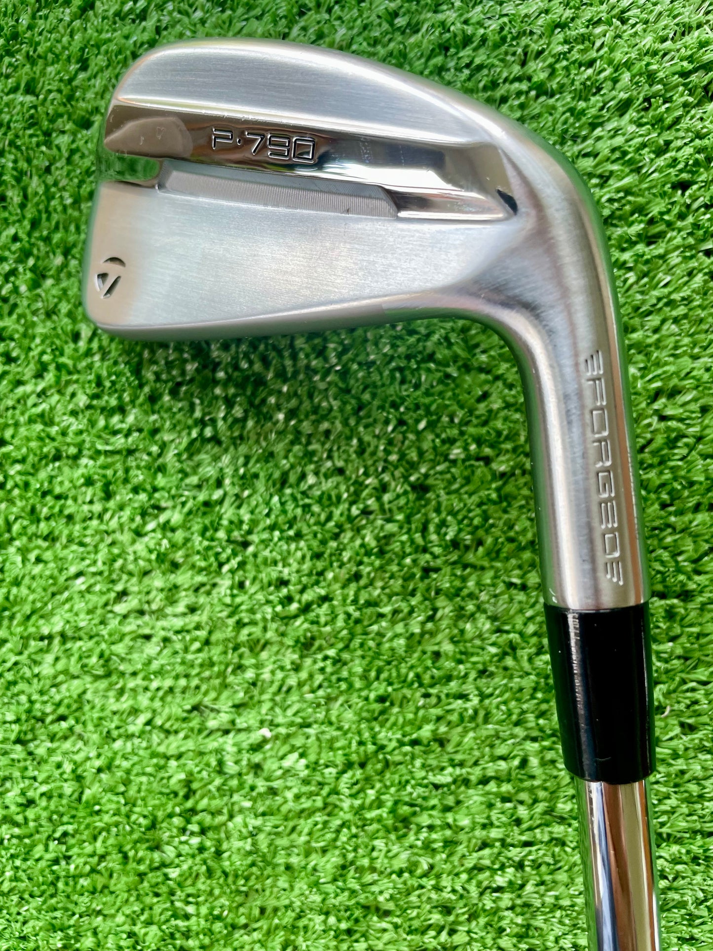 Taylormade P790 Irons Current Model 5-PW Regular Flex Right Handed Mens Golf Clubs