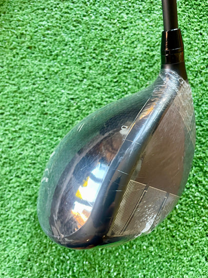 Wilson Dynapwr Carbon Driver 10.5 Degree Stiff Flex Right Handed Mens Golf Club