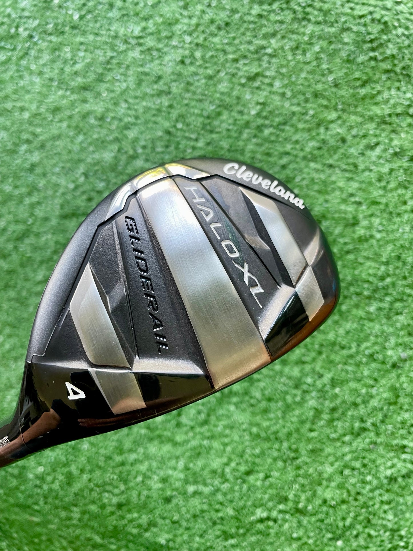 Cleveland XL Halo Hybrid 4 Rescue Regular Flex Right Handed Mens Golf Club