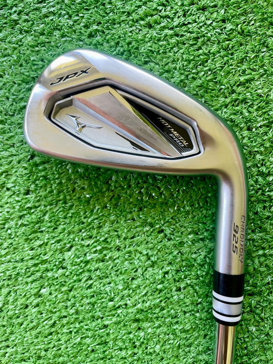 Mizuno JPX925 Hot Metal Pro Irons 5-PW Stiff Flex Right Handed Mens Golf Clubs