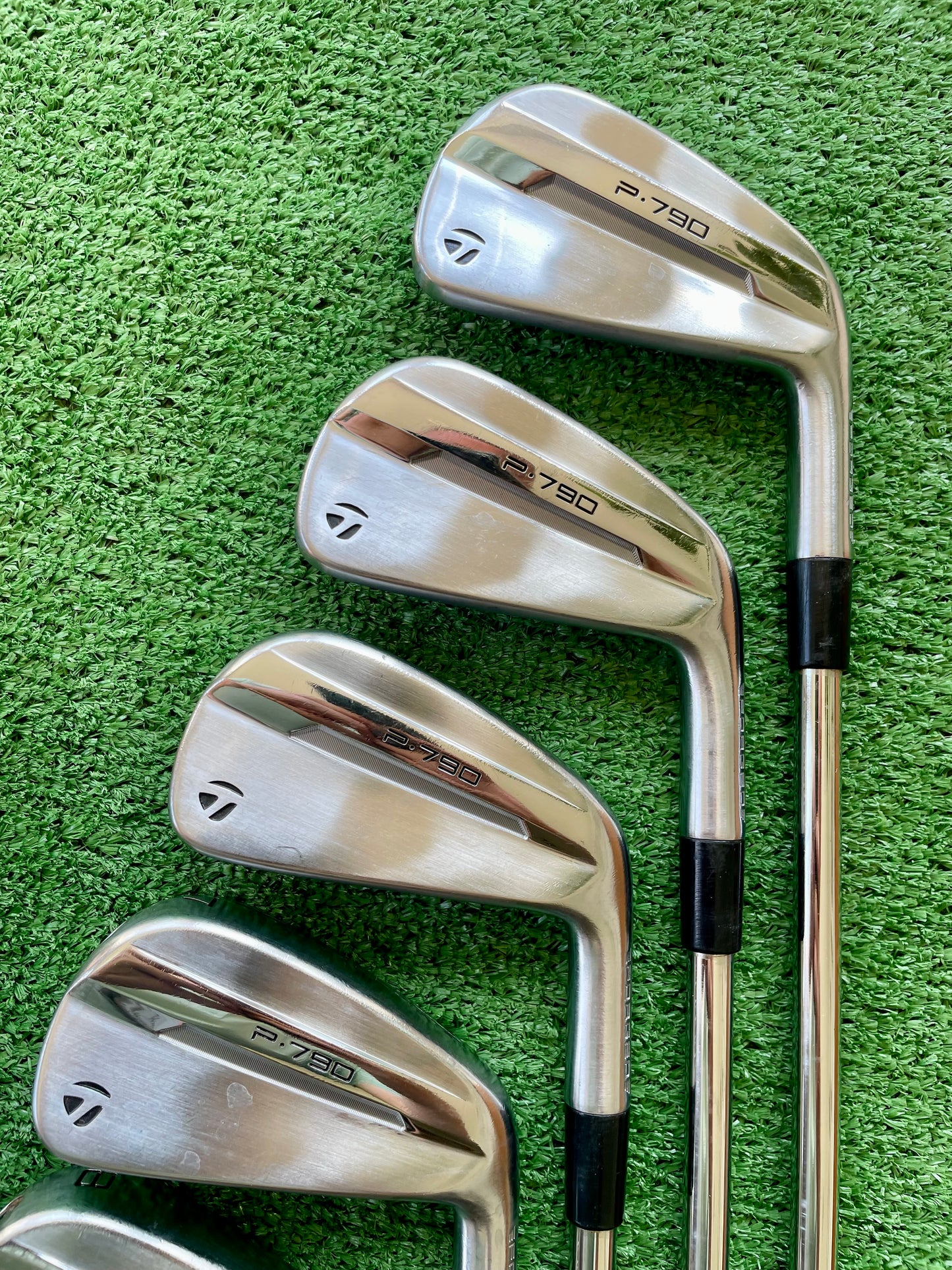 Taylormade P790 Irons Current Model 4-PW Regular Flex Right Handed Mens Golf Clubs