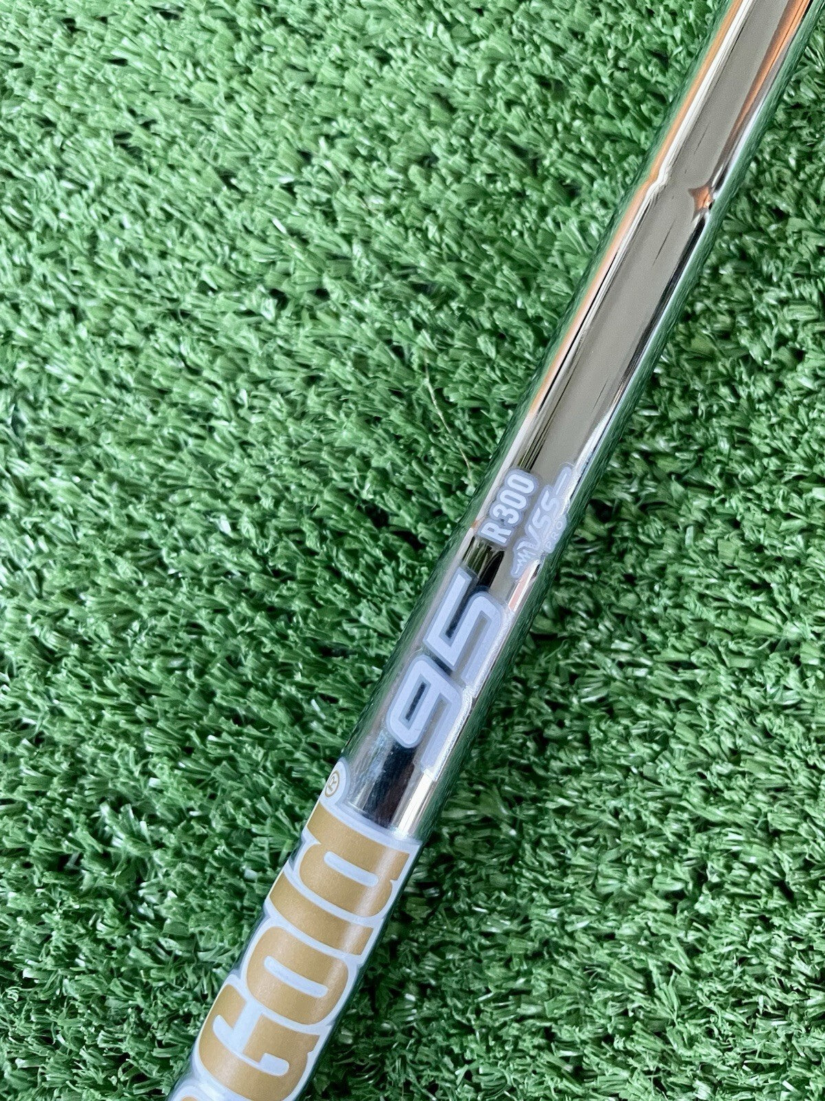 Taylormade P770 4 Iron Regular Flex Right Handed Mens Golf Club