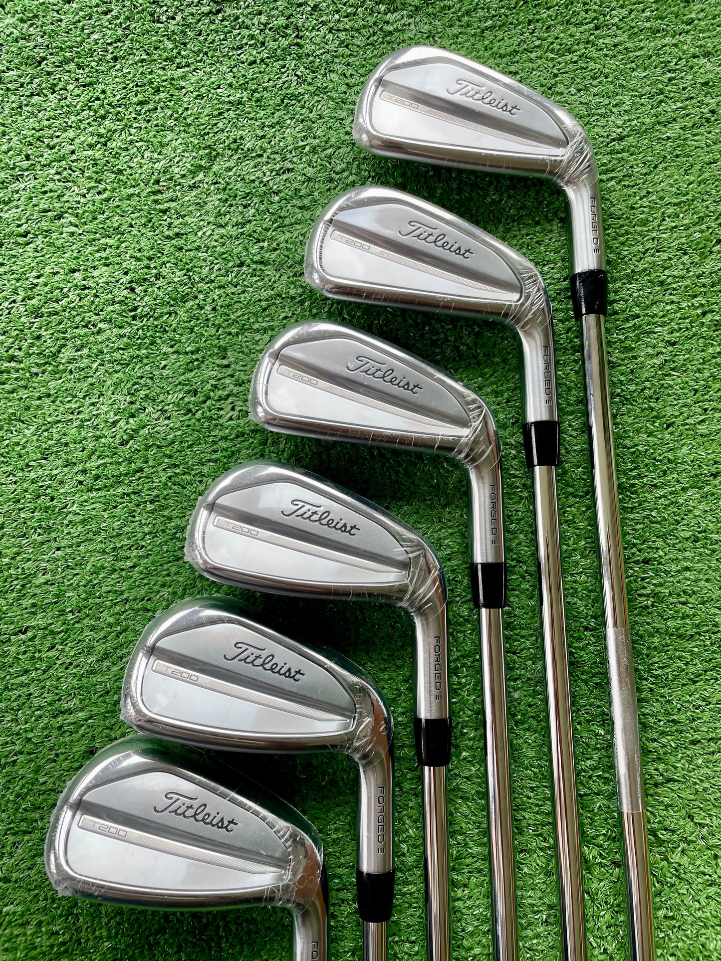 Titliest T200 Irons 5-PW Regular Flex Right Handed Mens Golf Clubs
