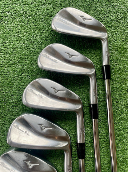 Mizuno Pro 241 Irons 4-PW Stiff Flex Right Handed Mens Golf Clubs