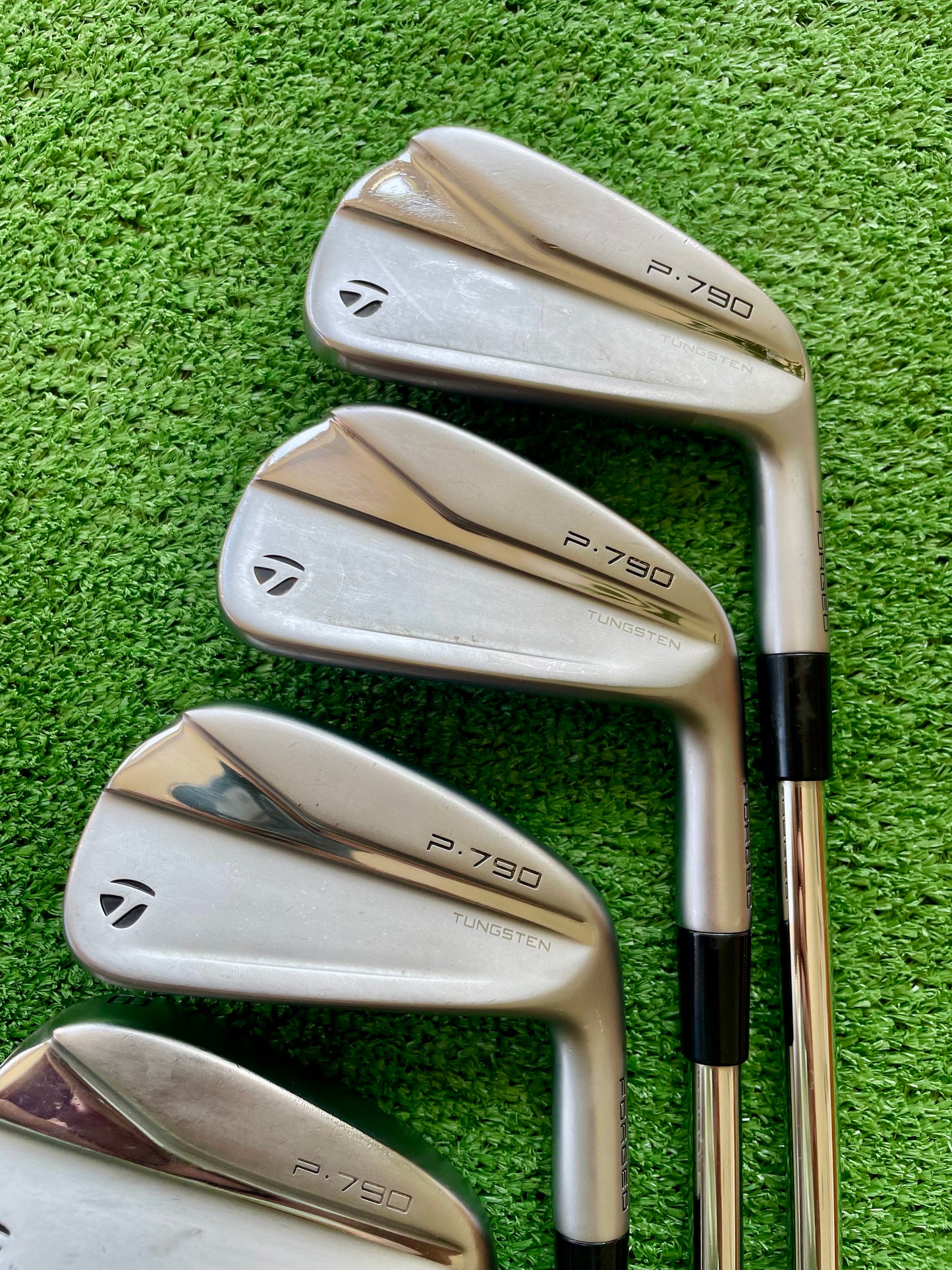 Taylormade P790 Irons 5-PW Regular Flex Right Handed Mens Golf Clubs