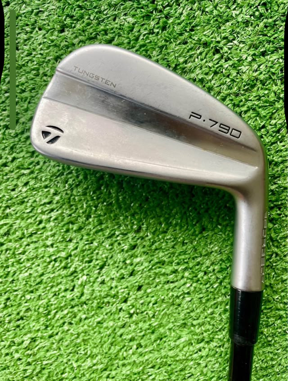 Taylormade P790 Irons 5-PW Regular Flex Graphite Right Handed Mens Golf Clubs