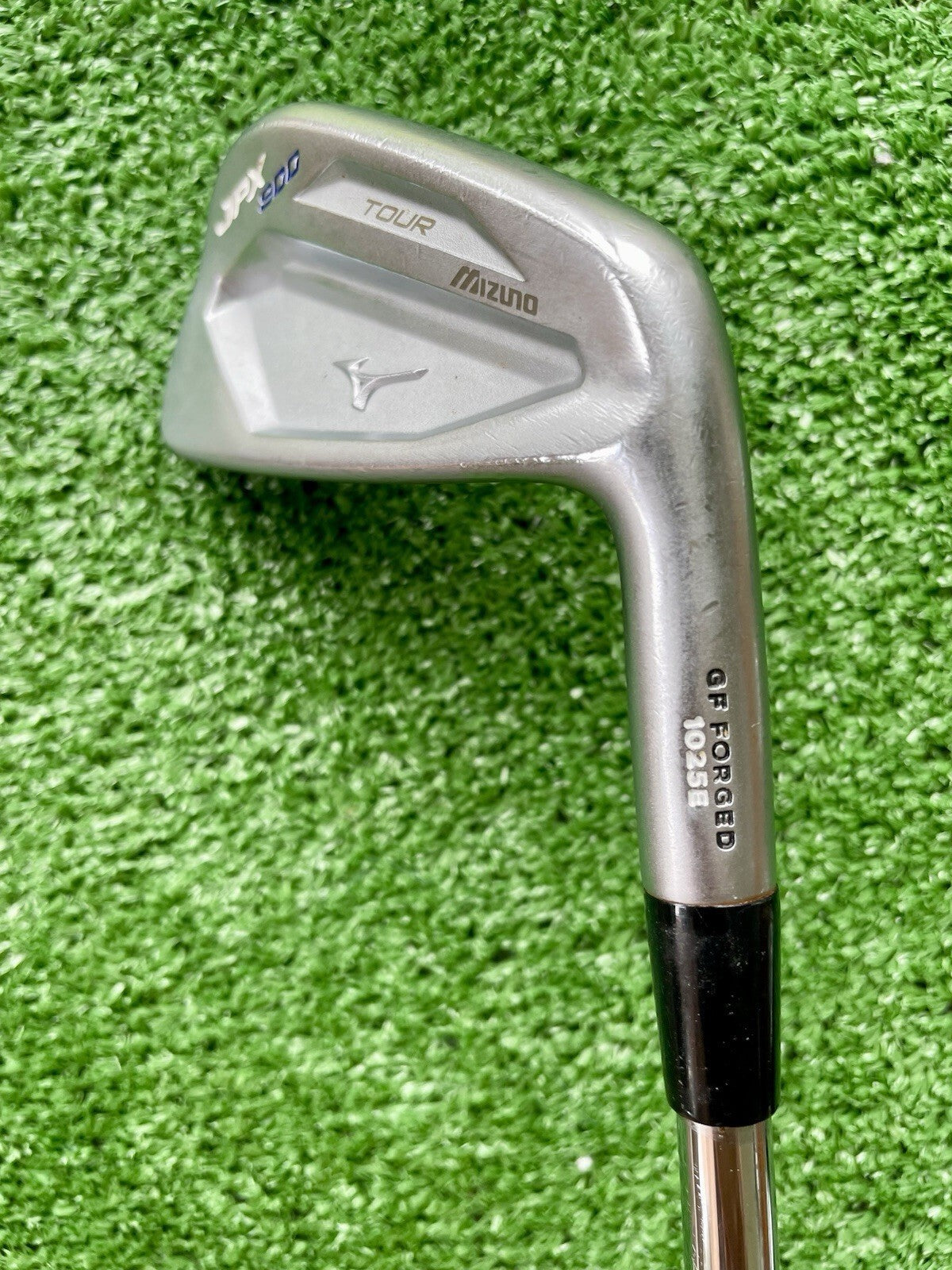 Mizuno JPX900 Tour Forged Irons 4-PW Stiff Flex Right Handed Mens Golf Clubs