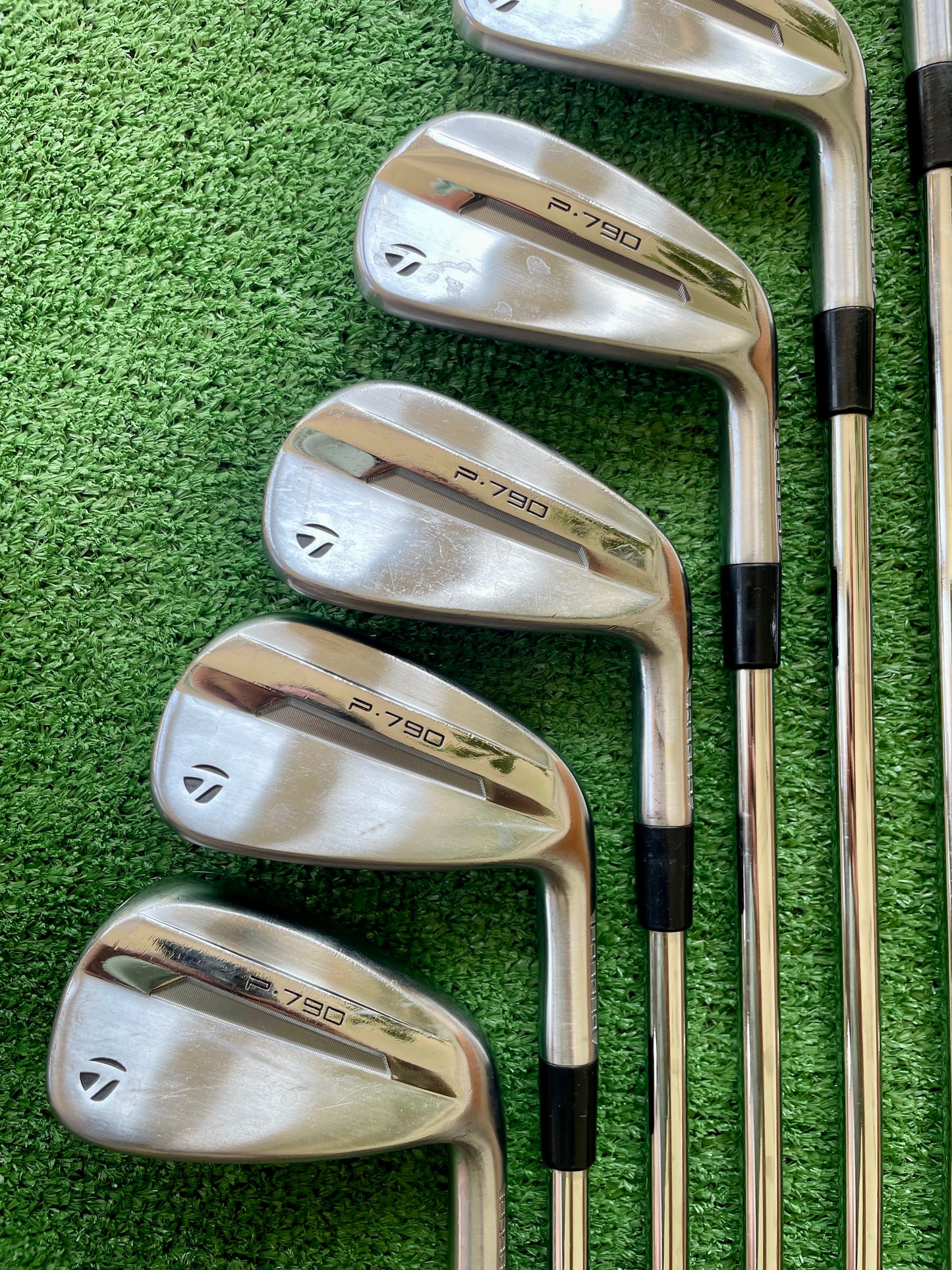 Taylormade P790 Irons Current Model 4-PW Regular Flex Right Handed Mens Golf Clubs