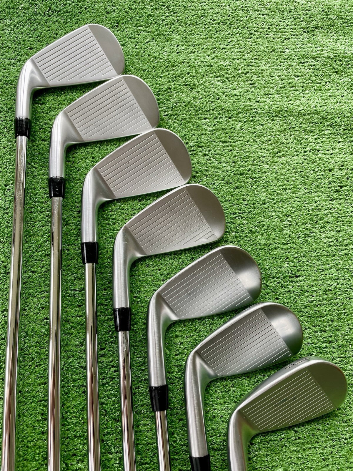 Titleist T100 Irons Current Model 4-PW Stiff Flex Right Handed Mens Golf Clubs