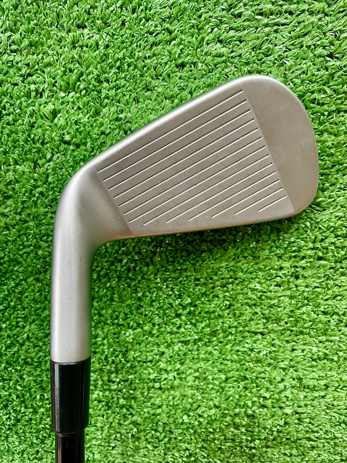 Taylormade P790 Irons 5-PW Regular Flex Graphite Right Handed Mens Golf Clubs