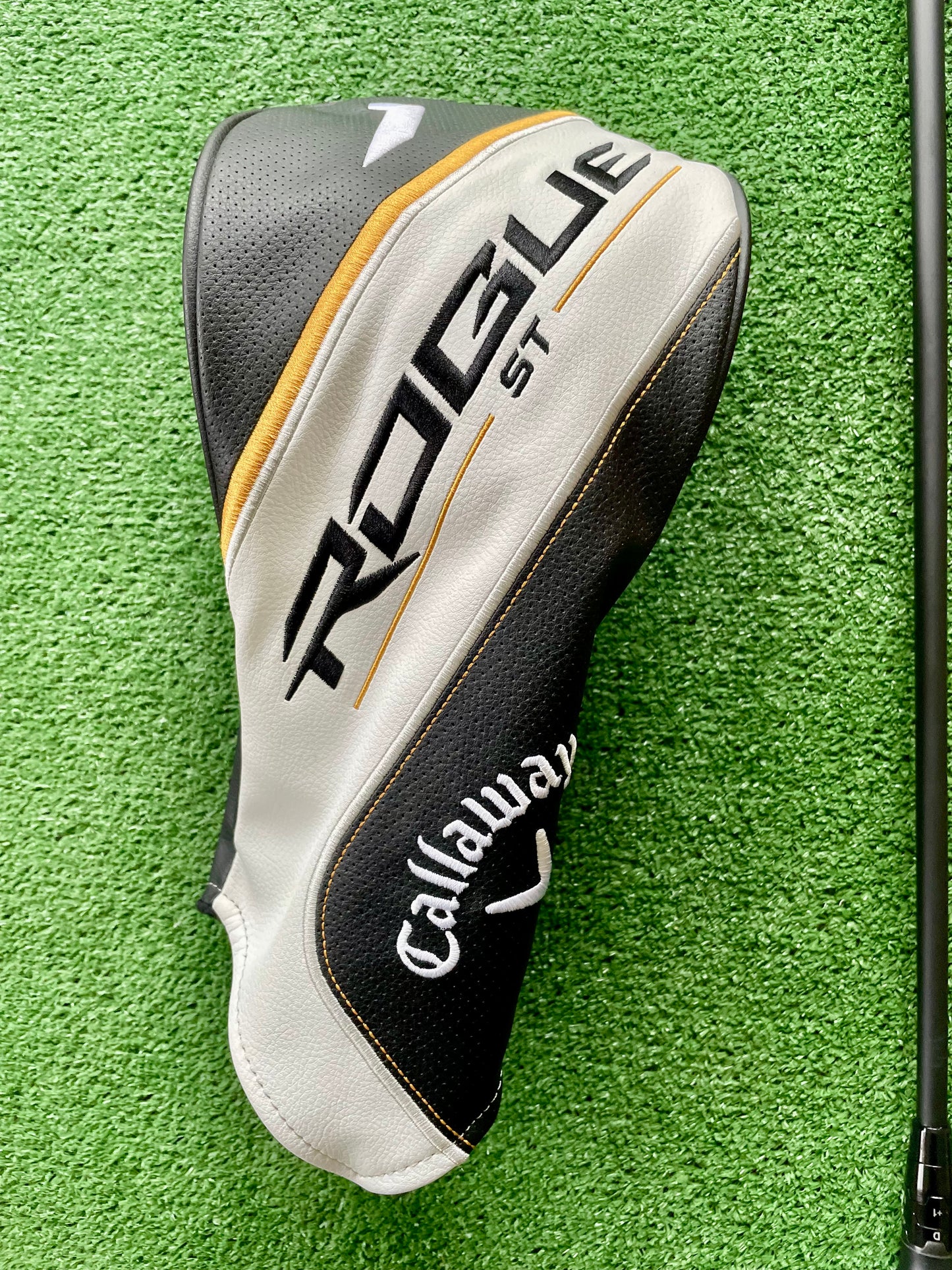 Callaway Rogue ST Max D Driver 10.5 Degree Senior Flex Right Handed Mens Golf Club
