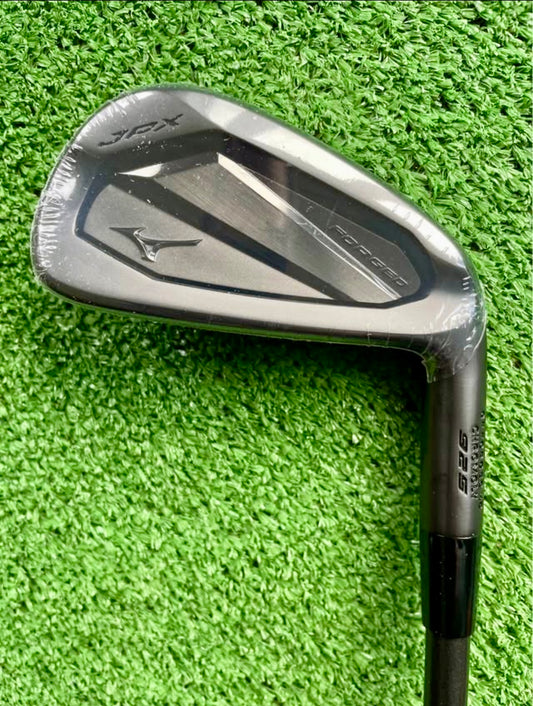 Mizuno JPX925 Forged Black Irons 5-PW Stiff Flex Right Handed Mens Golf Clubs