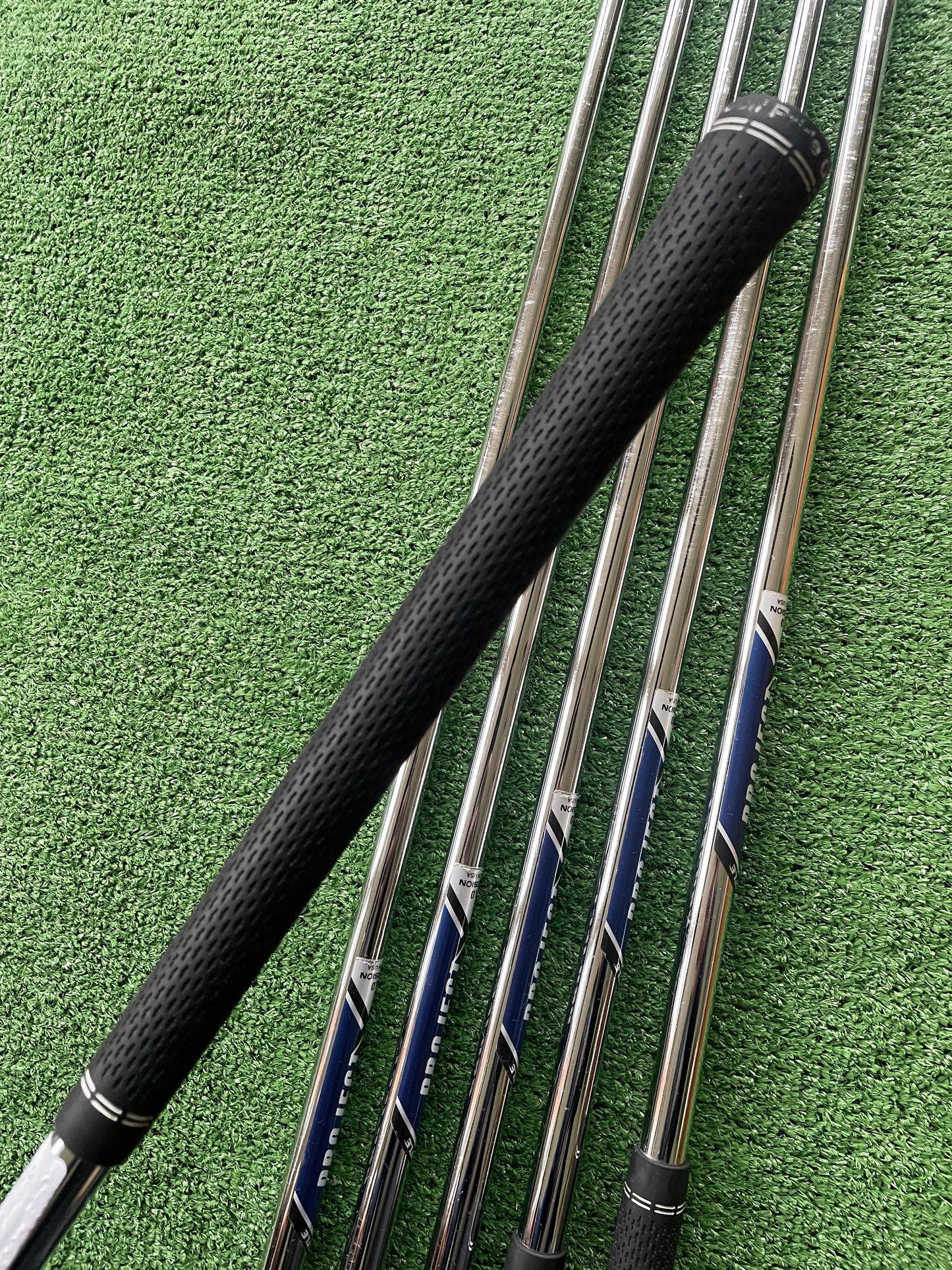 Srixon ZX7 Irons 5-PW Stiff Flex Right Handed Mens Golf Clubs