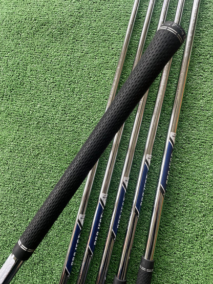 Srixon ZX7 Irons 5-PW Stiff Flex Right Handed Mens Golf Clubs