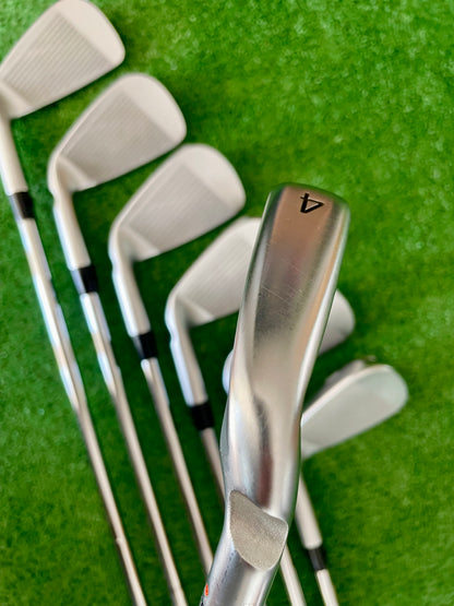 Ping i530 / i240 Combo Irons 4-PW Regular Flex Right Handed Mens Golf Clubs