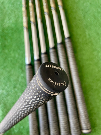 Mizuno MP25 Forged Irons 4-PW Stiff Flex Right Handed Mens Golf Clubs