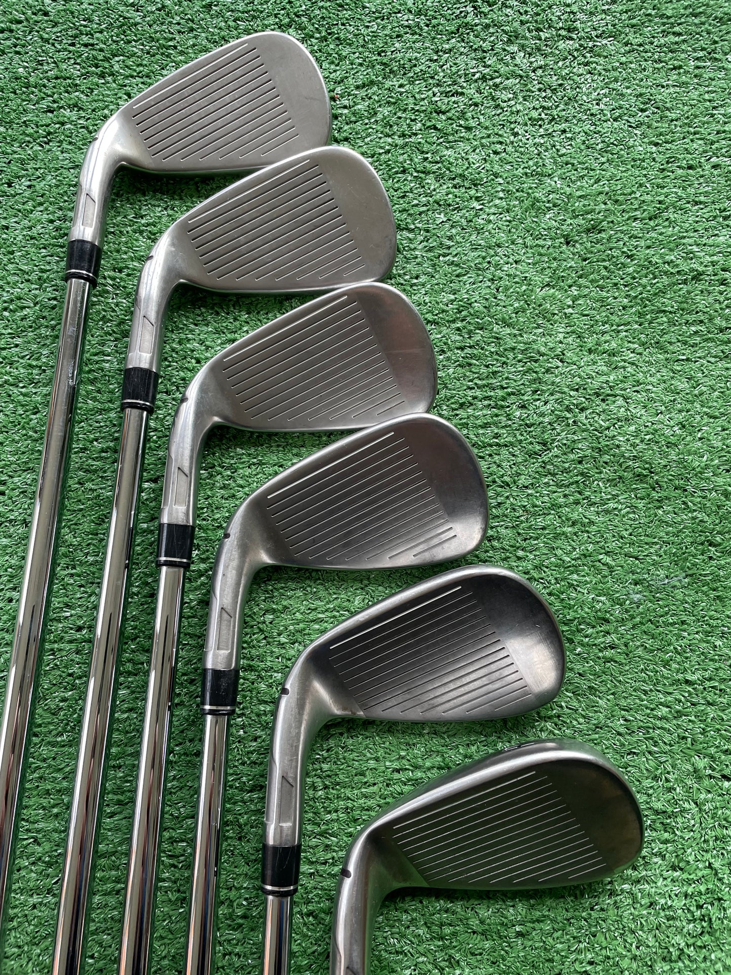 Taylormade Stealth Irons 5-PW Stiff Flex Right Handed Mens Golf Clubs