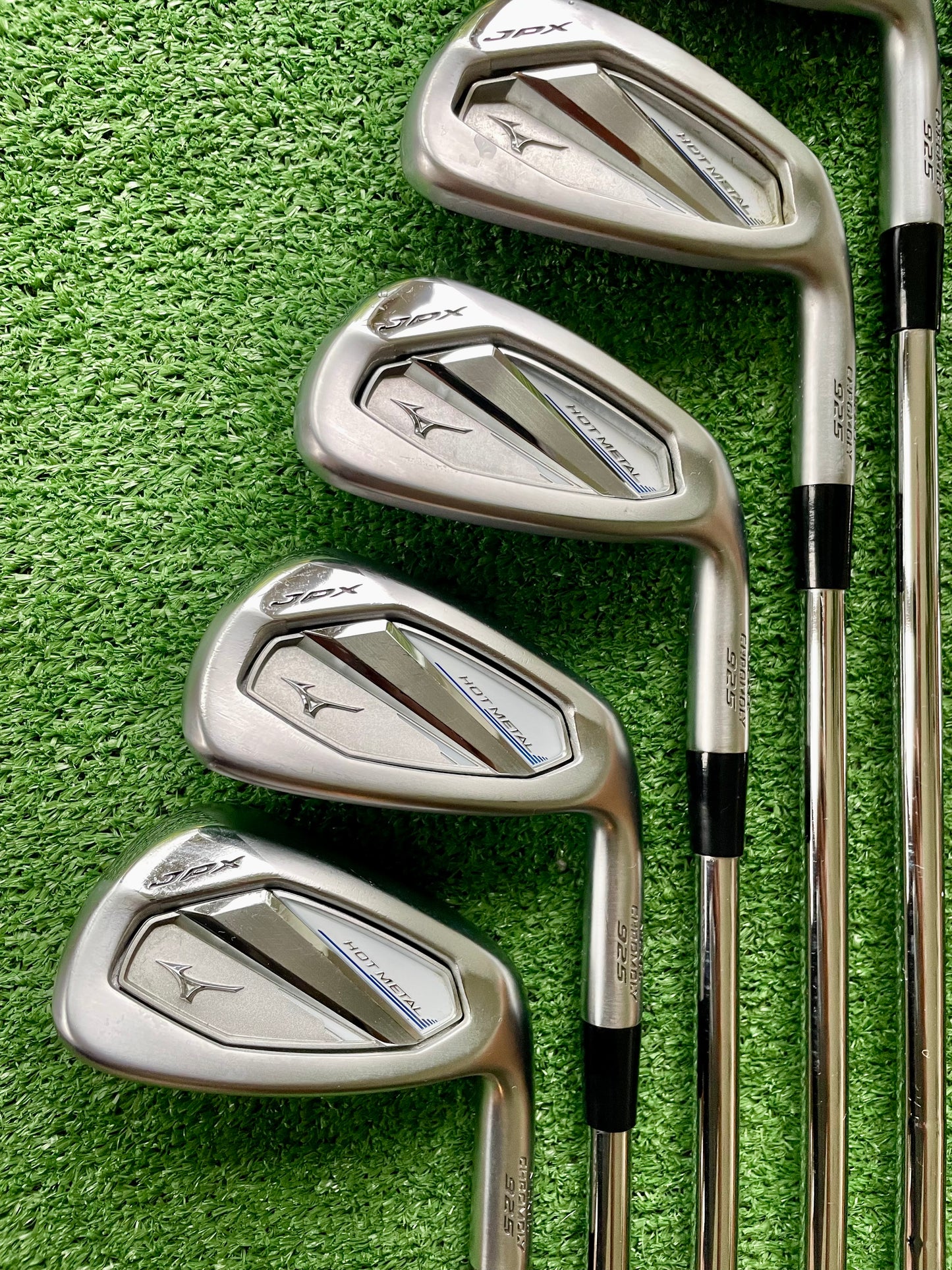 Mizuno JPX925 Hot Metal Irons 5-PW Regular Flex Right Handed Mens Golf Clubs
