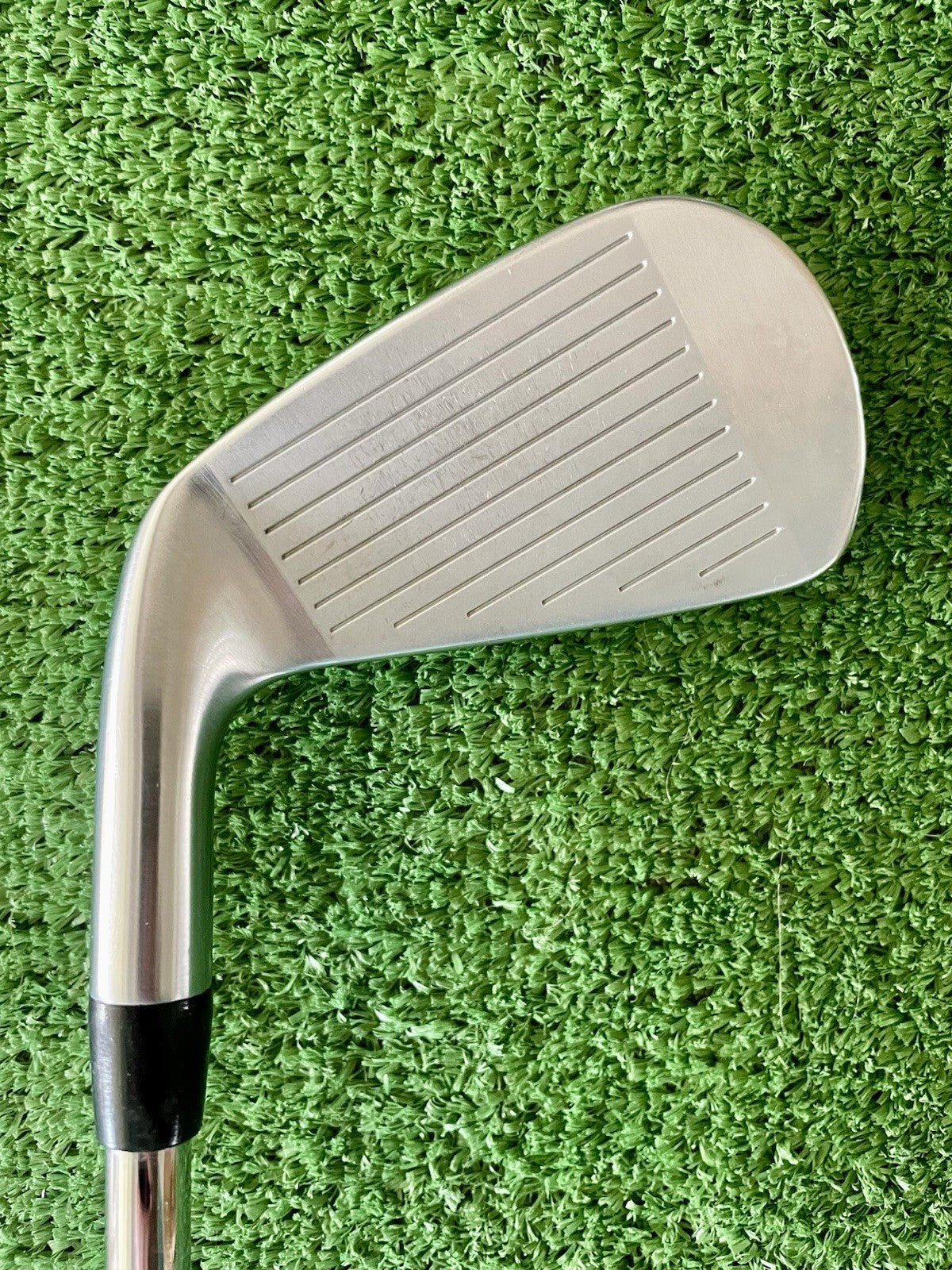 Titleist T100 4 Iron Stiff Flex Right Handed Mens Golf Club