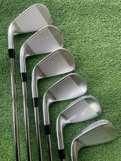 Callaway Quantum Max Irons 5-PW Regular Flex Right Handed Mens Golf Clubs