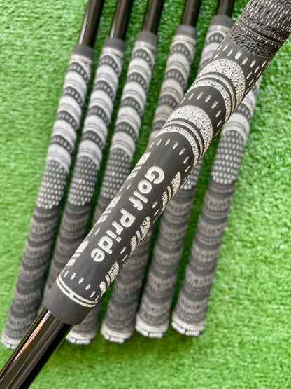 Titleist 620 Forged Combo Irons 4-PW Extra Stiff (TX) Flex Right Handed Mens Golf Clubs
