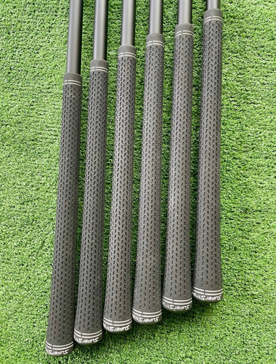 Taylormade Qi Max Irons 5-PW Regular Flex Graphite Right Handed Mens Golf Clubs