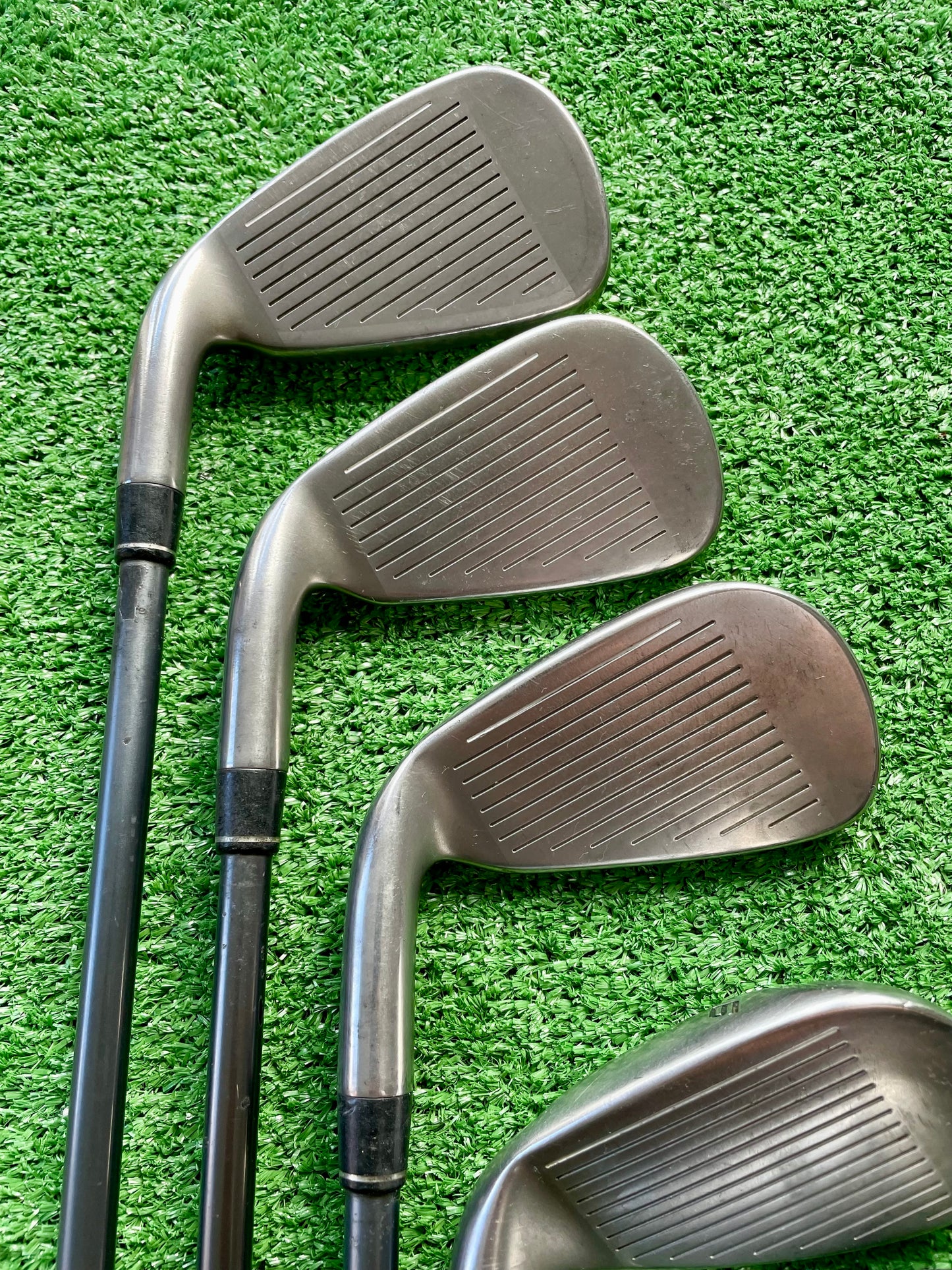 Taylormade RBZ Irons 5-SW Regular Flex Graphite Right Handed Mens Golf Clubs