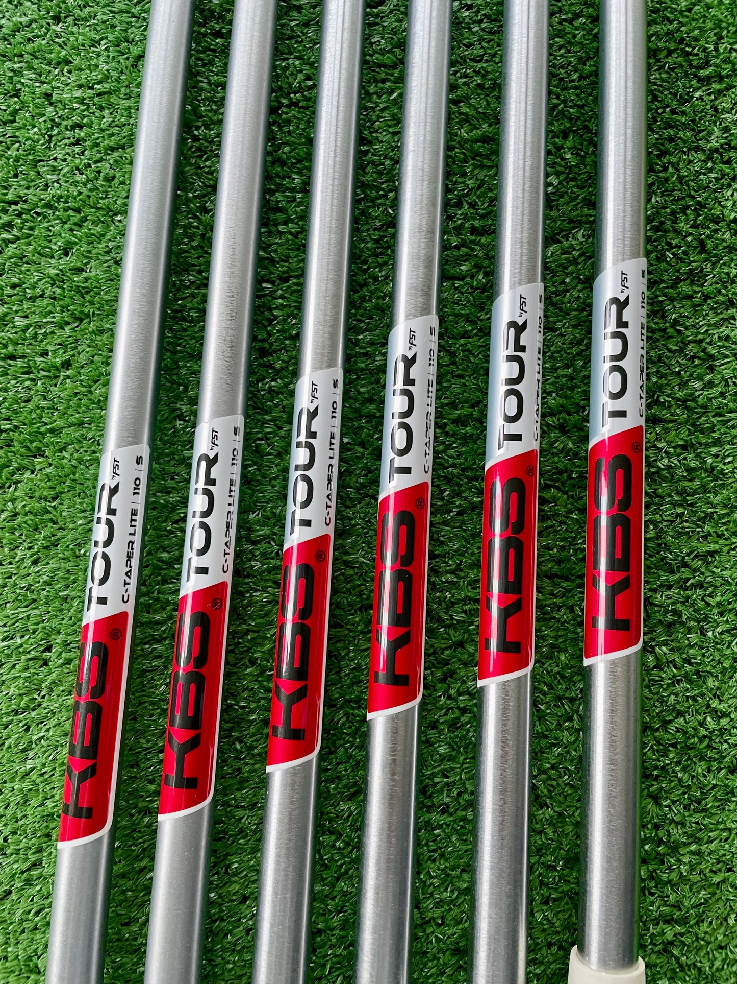 Mizuno JPX923 Forged Irons 5-PW Stiff Flex Right Handed Mens Golf Clubs