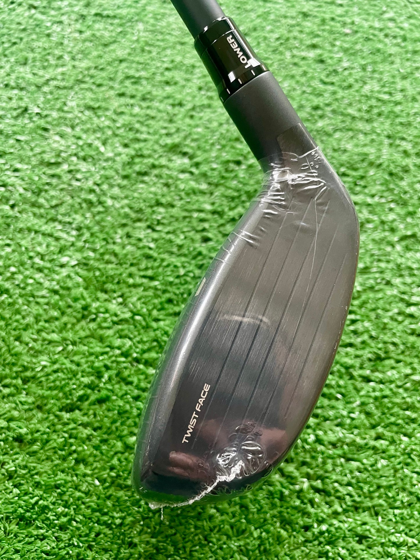 Taylormade Qi4D Hybrid 4 Rescue Regular Flex Right Handed Mens Golf Club